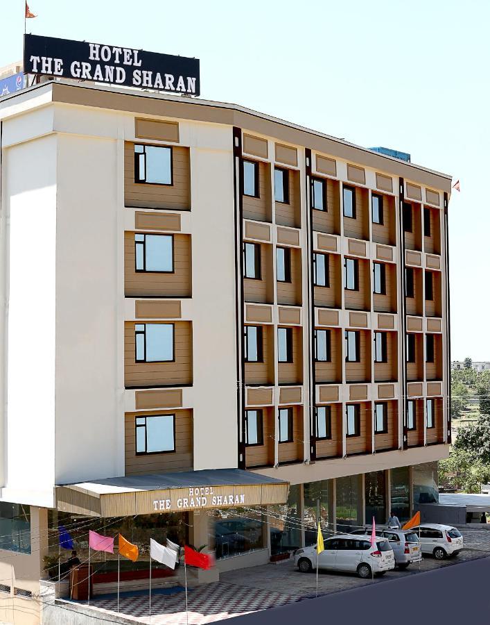 Hotel Grand Sharan カトラ エクステリア 写真
