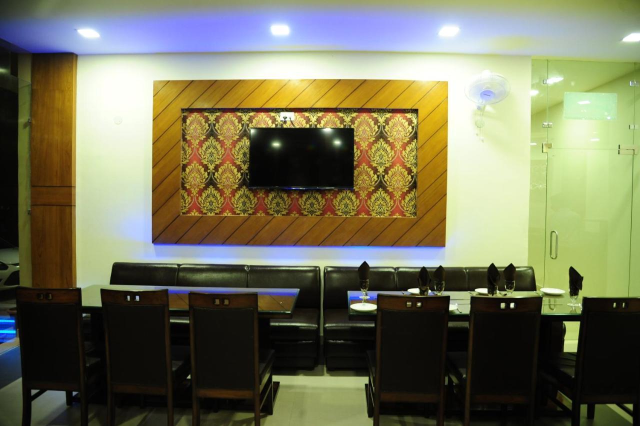 Hotel Grand Sharan カトラ エクステリア 写真